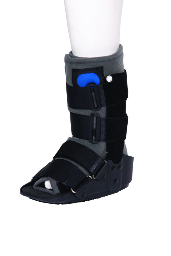 Νάρθηκας ποδοκνημικής AIR WALKER SHORT